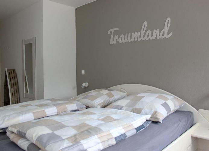 Haus Nordseebrandung 2.4  - Schlafzimmer - Cuxland-Fewo-Service