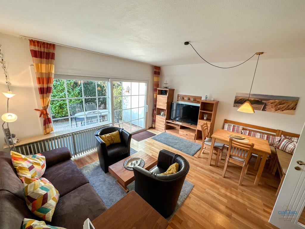 Cuxland-Fewo-Service-Ferienhaus Blinkfür-Kampweg 16-Wohn/Esszimmer