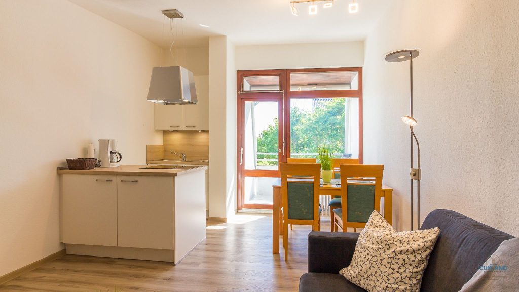 Cuxland-Fewo-Service-Haus Essen-Wohnung 12-Wohn/Essbereich