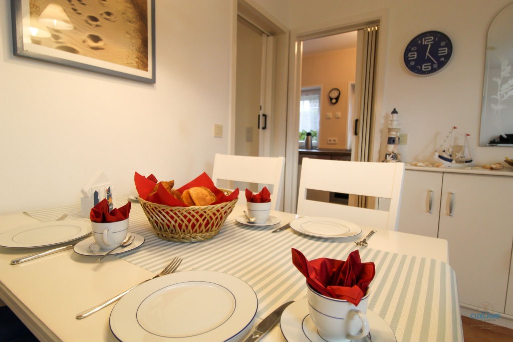 Cuxland-Fewo-Service-Ferienhaus Ringwall 109-Essbereich