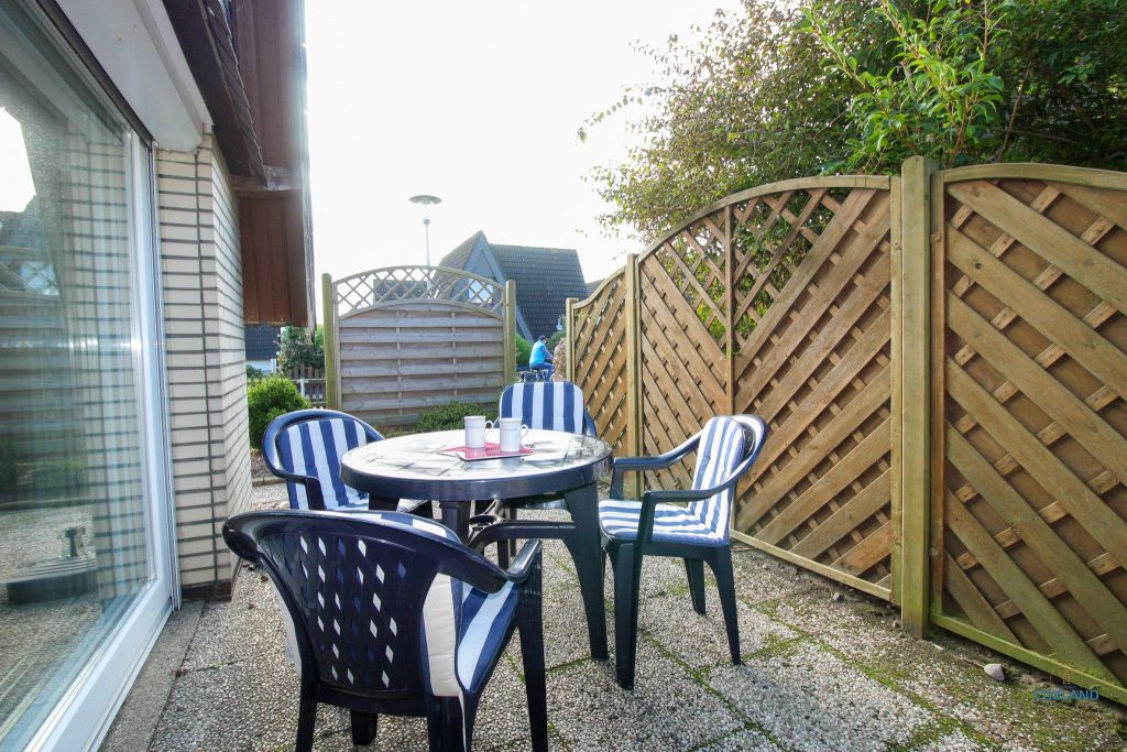Cuxland-Fewo-Service-Ferienghaus Ringwall 8-Terrasse