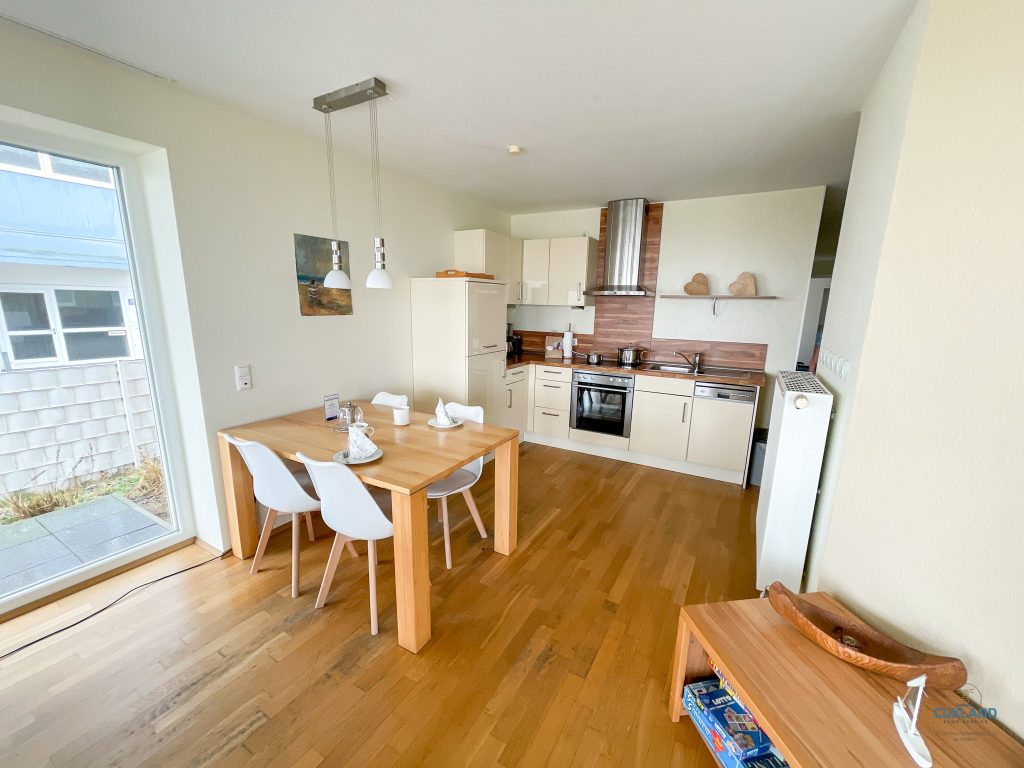 Cuxland-Fewo-Service-Haus Blue Ocean-Wohnung 8-Küchenzeile/Essbereich