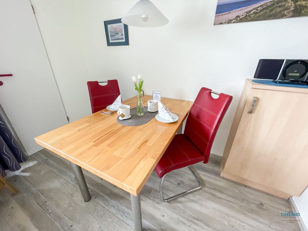 Cuxland-Fewo-Service-Residenz Hohe Worth-Wohnung 403-Essbereich