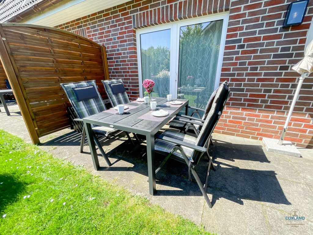 Cuxland-Fewo-Service-Residenz Grantz-Wohnung 1-Terrasse