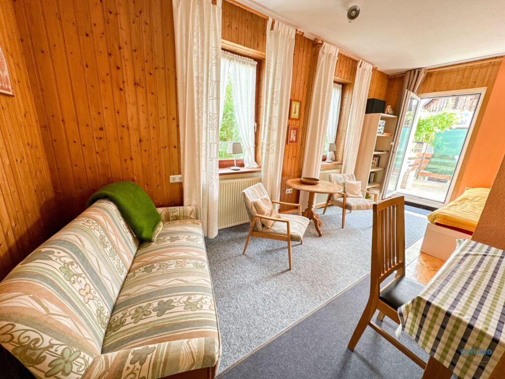Cuxland-Fewo-Service-Landhaus Stolper-Wohnung 2-Wohnbereich
