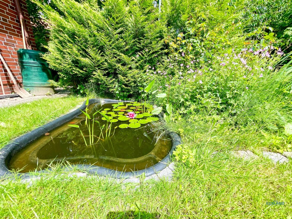 Cuxland-Fewo-Service-Buchtbrise-Garten