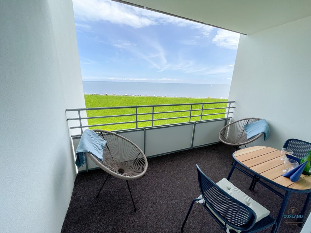 Cuxland-Fewo-Service-Kugelbakeblick-Wohnung 51-Balkon