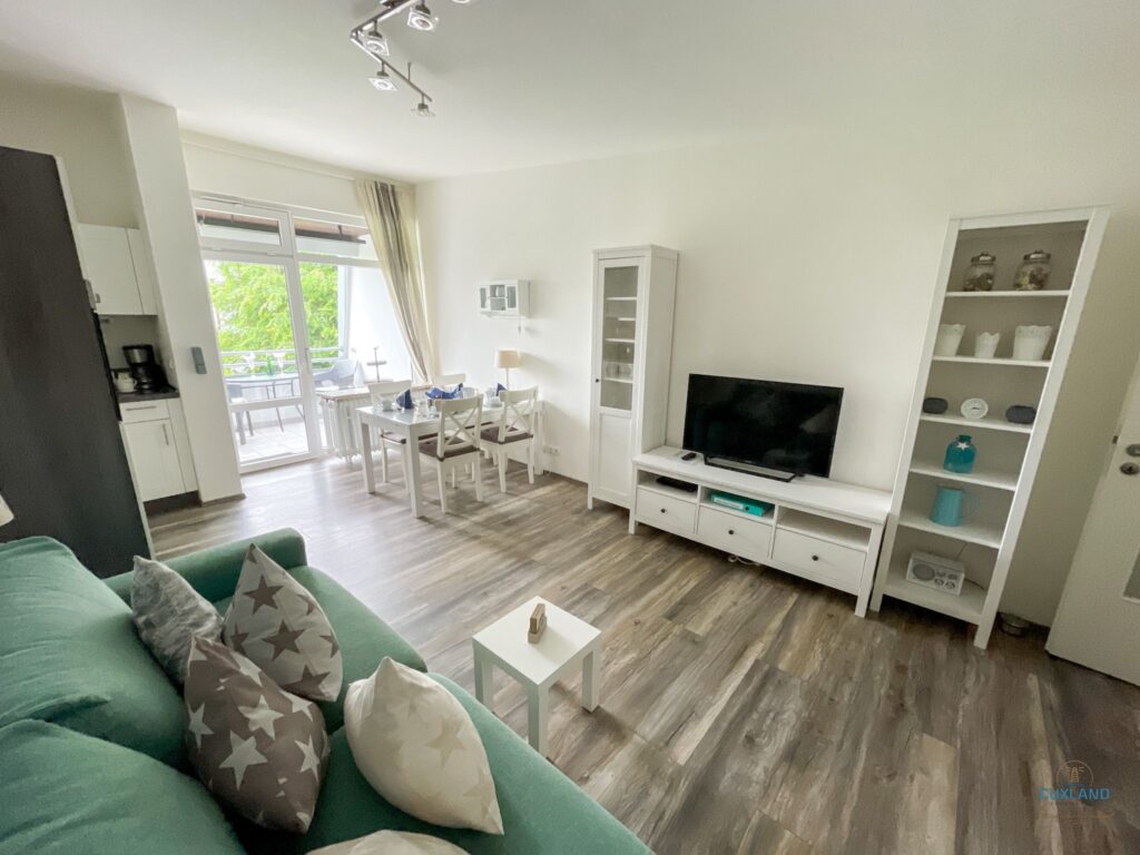 Cuxland-Fewo-Service-Haus Essen-Wohnung 10-Wohn/Schlafraum