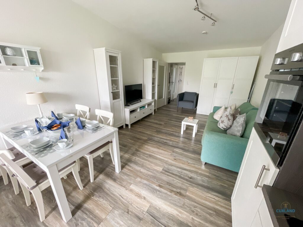 Cuxland-Fewo-Service-Haus Essen-Wohnung 10-Wohn/Schlafraum