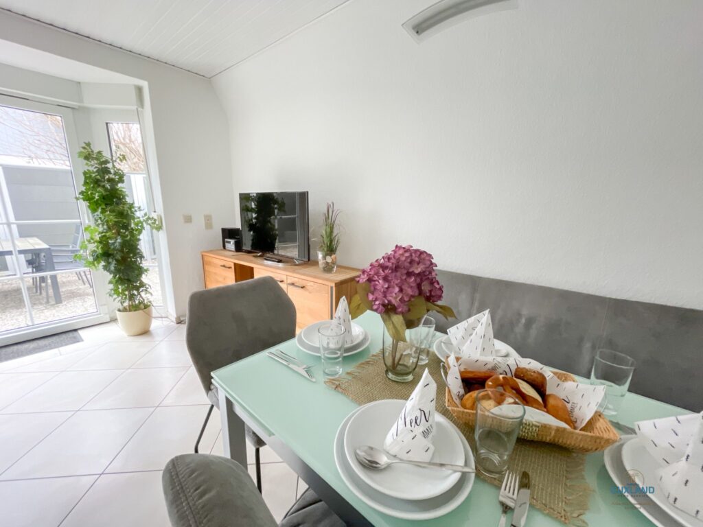 Cuxland-Fewo-Service-Ferienhaus am Ringwall 36-Wohn/Essbereich