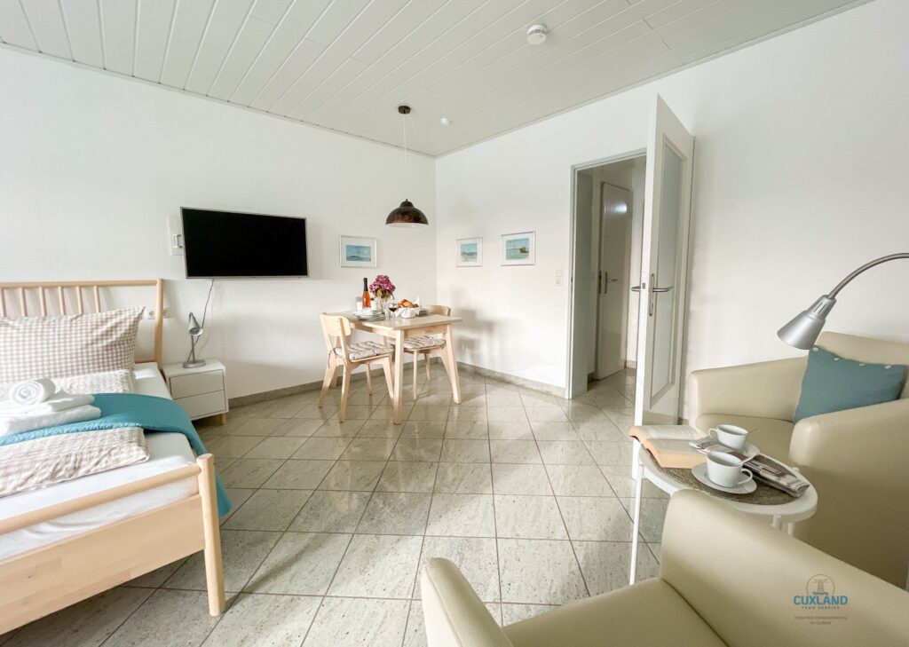 Cuxland-Fewo-Service-Haus Kehrwieder-Wohnung 15-Wohn/Schlafraum