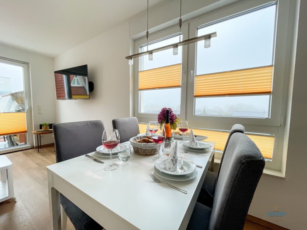 Cuxland-Fewo-Service-Haus Windjammer- Wohnung 15-Essbereich