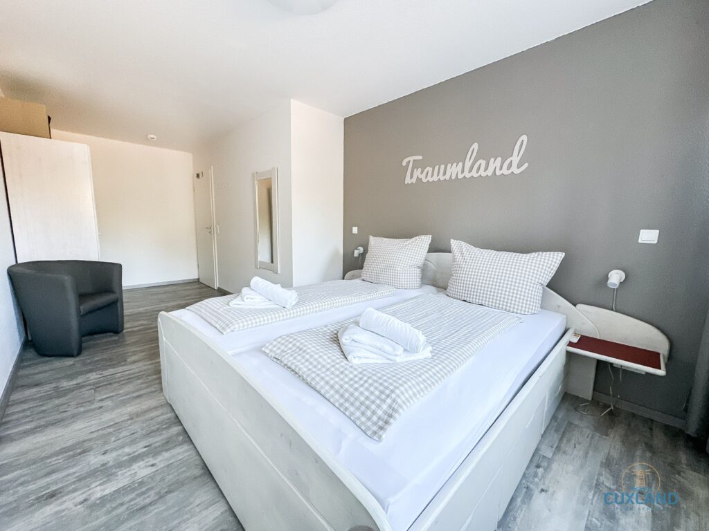 Cuxland-Fewo-Service-Haus Nordseebrandung-Wohnung 2.4-Schlafzimmer