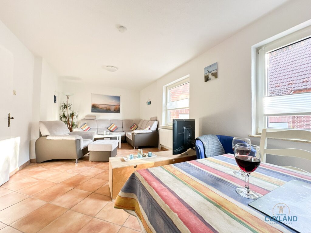 Cuxland-Fewo-Serviche-Ferienhaus Watt schön-Wohn/Esszimmer